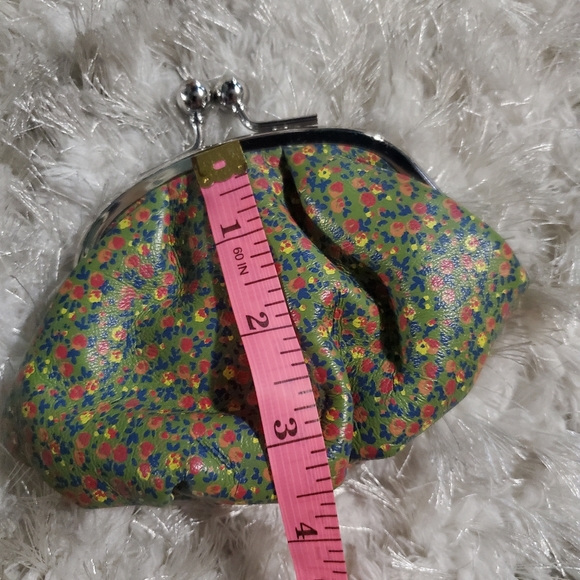 BlackPoppy / Charming Charlie Floral Wallet and Coin Pouch Set - Picture 12 of 12